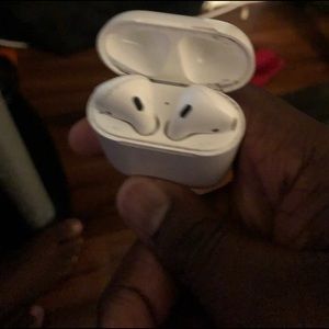 Apple AirPods 2nd gen